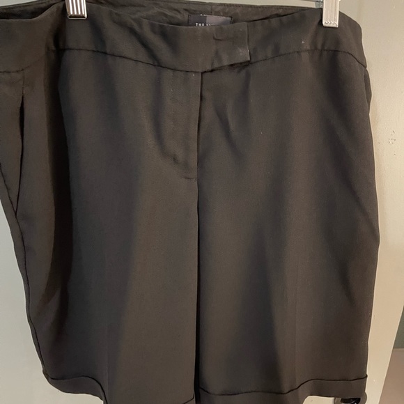 Black shorts - Picture 1 of 1